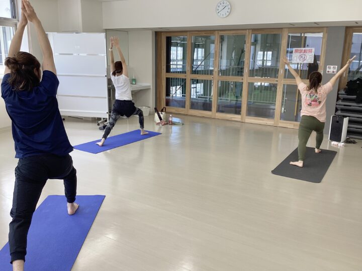 リフレッシュヨガ